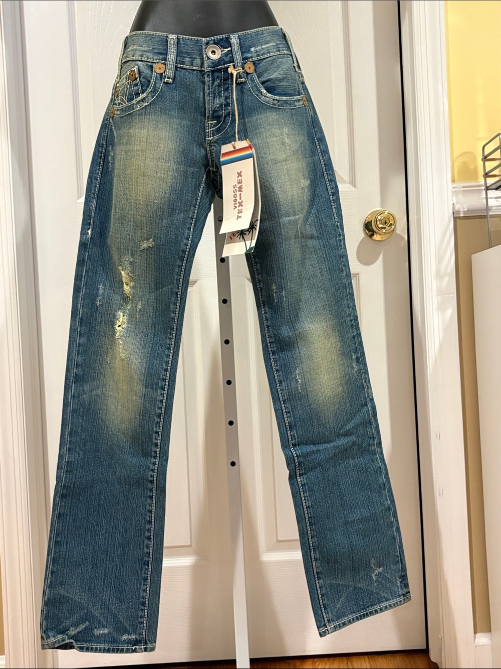 NWT Vigoss Tex-Mex Embroidered Bootcut Jeans 27